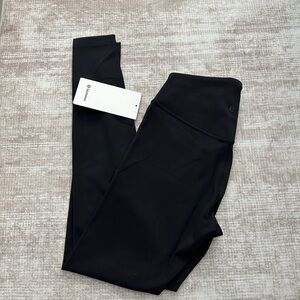 NWT Lululemon Wunder Under leggings